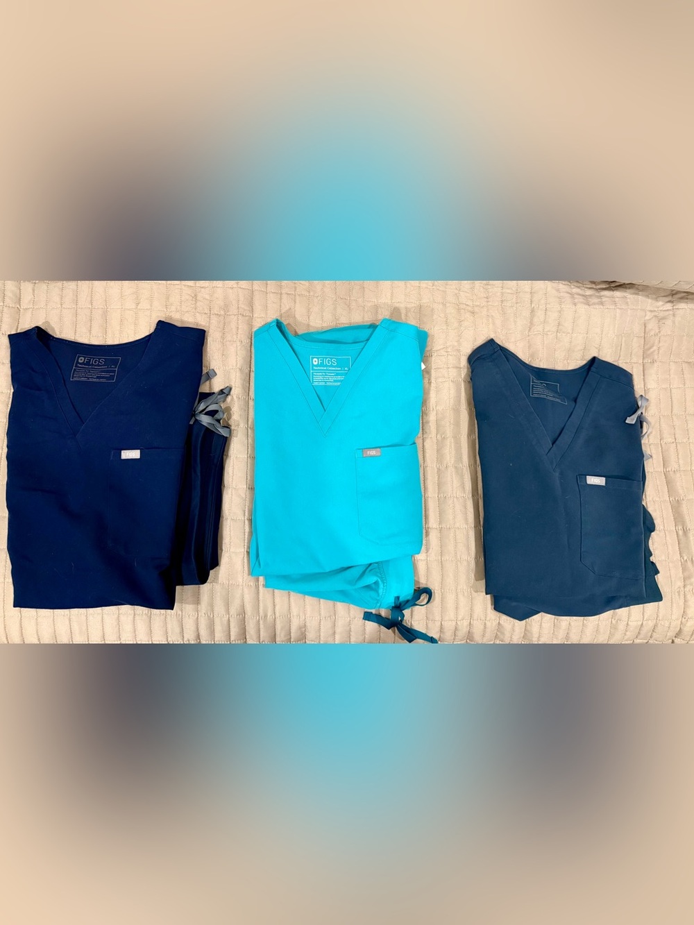 Figs women Catarina one pocket scrub top and Zamora jogger pants: three sets!